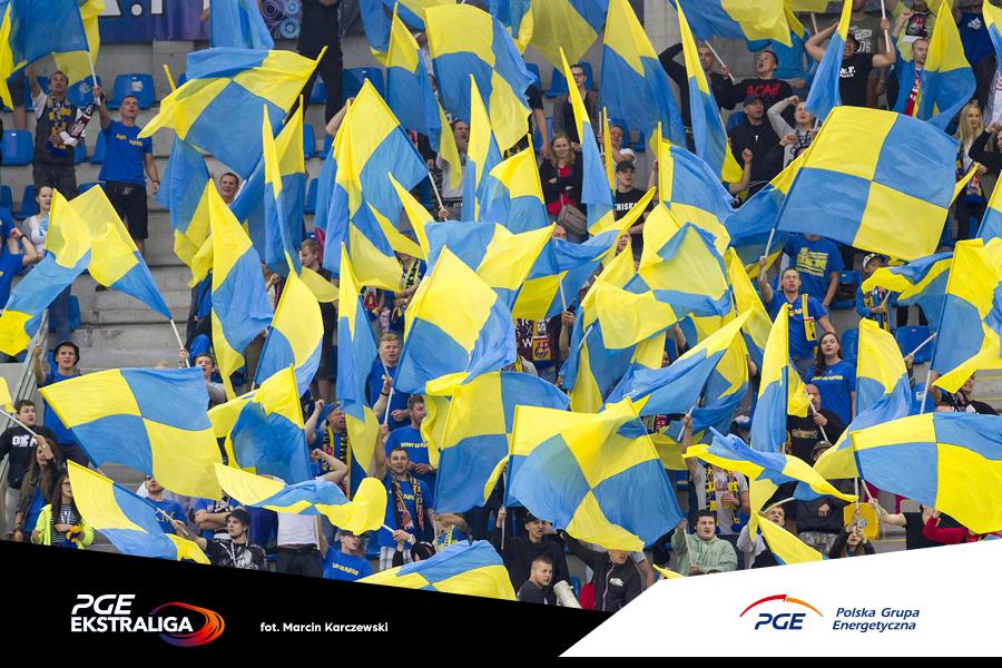 PGE Ekstraliga 2016: Wsparcie kibiców z trybun stadionu (zdjęcia)