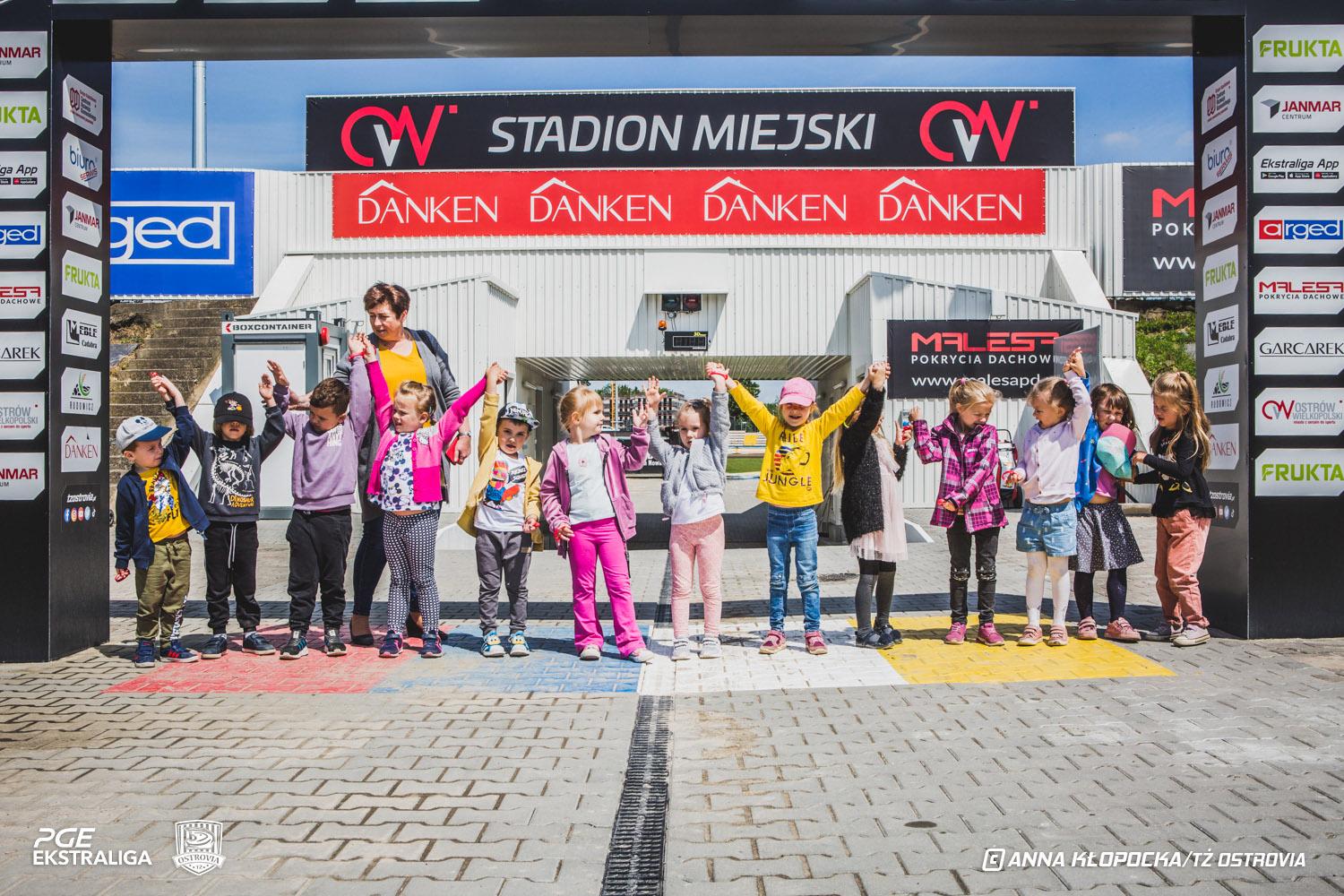 Ostrowianie zainaugurowali akcję „Otwarty stadion na Dzień Dziecka”